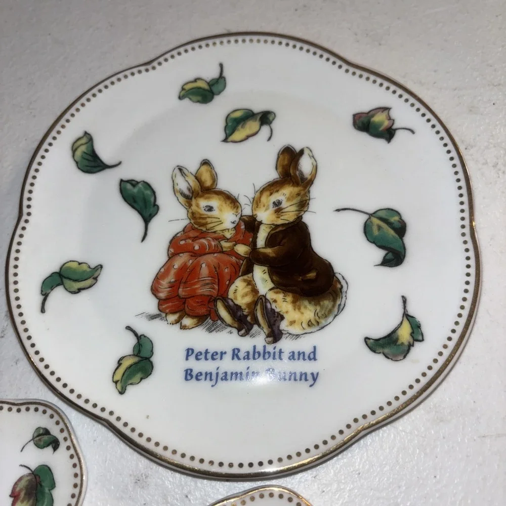 2002 The World Of Beatrice Potter Plate ~ Peter Rabbit And Benjamin Bunny